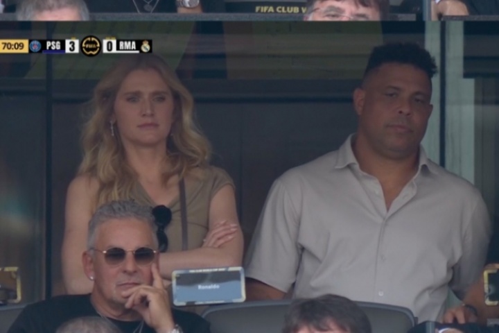 开云体育app-无奈啊皇马0-3落后&amp;比赛时间不多，大罗在看台上表情复杂