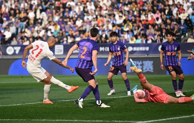 开云体育app-苦主!蓉城破津门虎主场不败 徐正源完胜于根伟